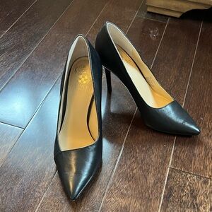 Vince Camuto Black Pointed Toe Heels